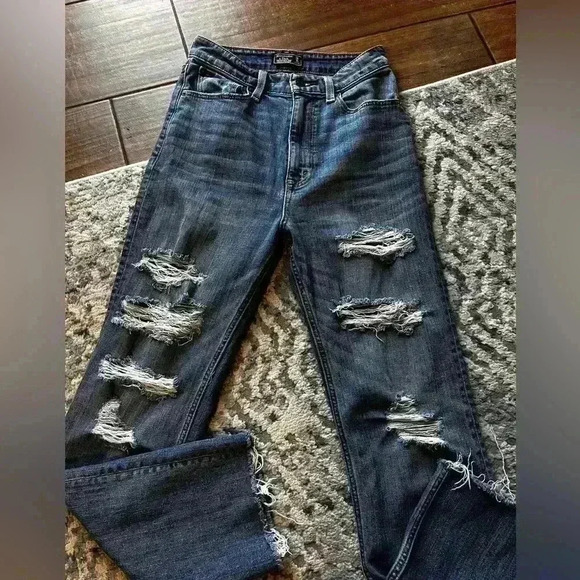 Abercrombie & Fitch Zoe Natural Rise Ankle Straight - Picture 4 of 4